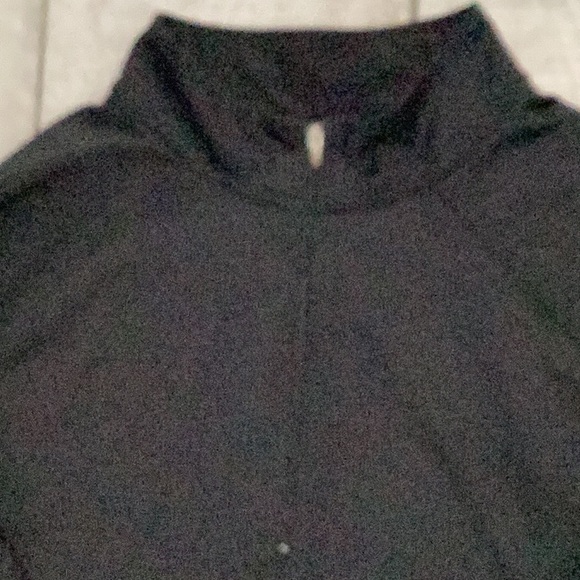 LL BEAN  black  pull over running shirt  size medium - Picture 2 of 4